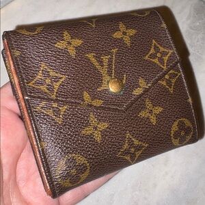Excellent Condition-Authentic Louis Vuitton Elise Monogram Two Sided Snap Wallet